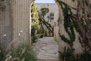 فندق Andana Resort