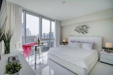 هتل Icon Brickell W Residences