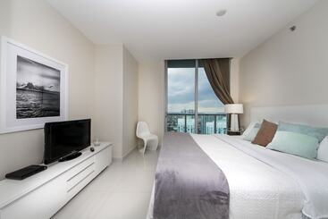 هتل Icon Brickell W Residences