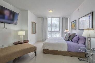 هتل Icon Brickell W Residences
