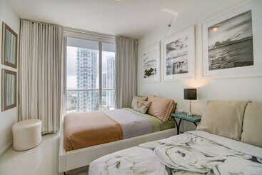 هتل Icon Brickell W Residences