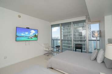 هتل Icon Brickell W Residences