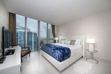 هتل Icon Brickell W Residences