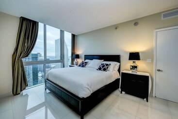 هتل Icon Brickell W Residences