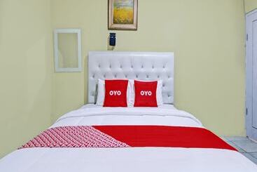 هتل Maharani Guest House Syariah By Oyo