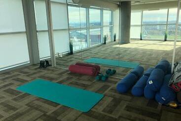 هتل Sait Residence & Conference Centre   Calgary