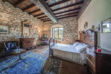 هتل Tenuta Castel Dell'aquila