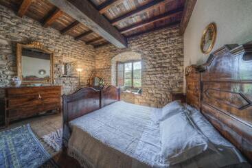 هتل Tenuta Castel Dell'aquila