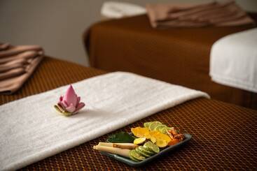 هتل Waka Villa Private Resort & Spa 16 + Adults Only