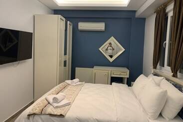 Taksim Miran Suit