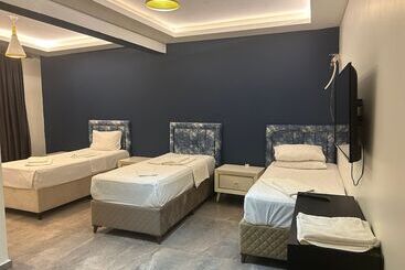 Taksim Miran Suit