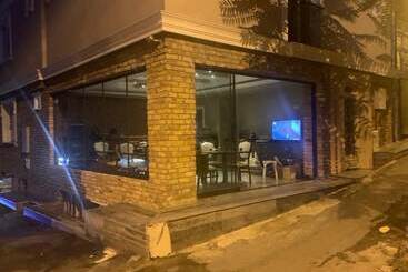 Taksim Miran Suit