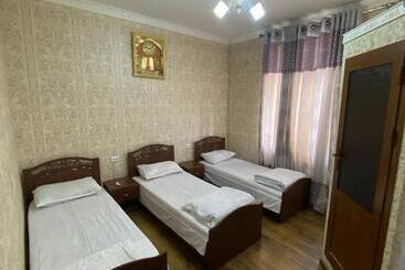 فندق صغير Anis