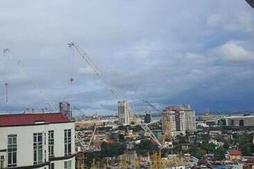 تختخواب و صبحانه Calyx Residences