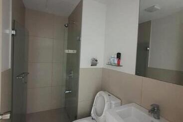 تختخواب و صبحانه Calyx Residences