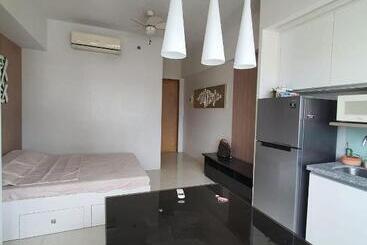 تختخواب و صبحانه Calyx Residences