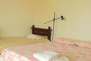 تختخواب و صبحانه Casa Das Fragatas   Cama E Café