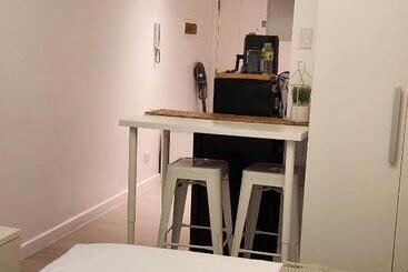 ベッドアンドブレックファースト Cozy Condo With City View