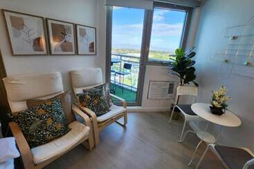 ベッドアンドブレックファースト Cozy Condo With City View