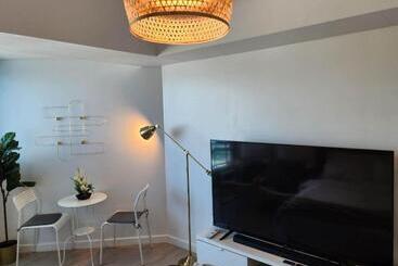 ベッドアンドブレックファースト Cozy Condo With City View