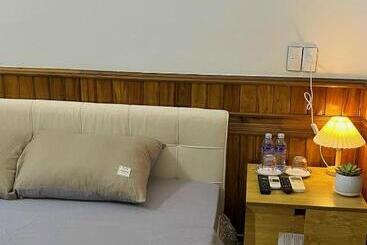 تختخواب و صبحانه The Memory Villa