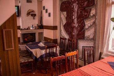 Family Hotel Ivel   семеен хотел ивел