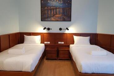 هتل Bania Boutique House