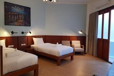 هتل Bania Boutique House