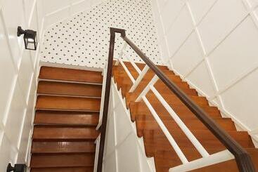 هتل Bania Boutique House