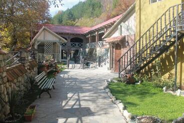 هتل Restaurant Kakhaberi
