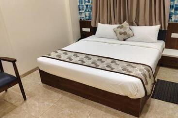 فندق Suvarnam Residency