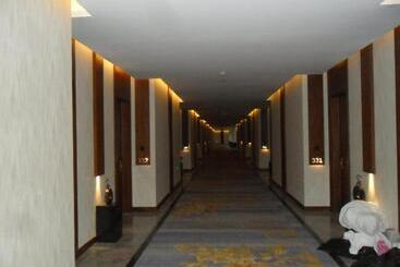 هتل Yabuli Hot Spring Resort