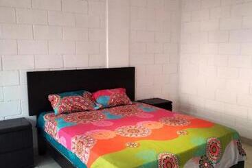 هتل Zorritos Backpackers