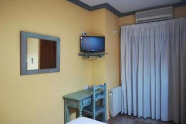 بنسيون Hostal Venta Del Peral