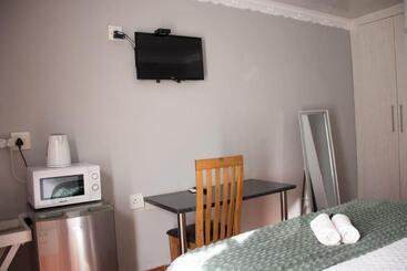 پانسیون Laguna Guesthouse