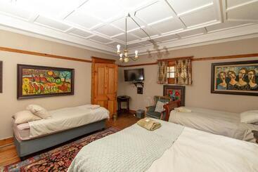 پانسیون Pandora S Guesthouse