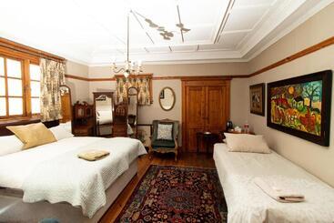پانسیون Pandora S Guesthouse