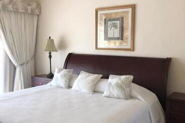 Porto Bello Grand Marina