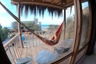 هاستل Lobitos Eco Lodge