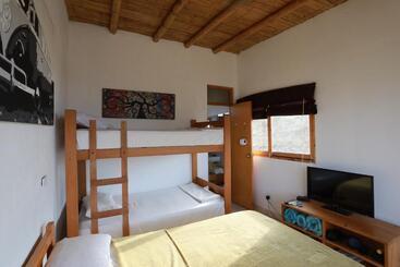هاستل Lobitos Eco Lodge