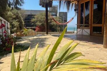 هاستل Lobitos Eco Lodge