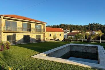 تختخواب و صبحانه Paços Do Douro, Chambre Privée Avec Piscine