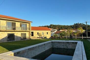 تختخواب و صبحانه Paços Do Douro, Chambre Privée Avec Piscine