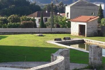 تختخواب و صبحانه Paços Do Douro, Chambre Privée Avec Piscine