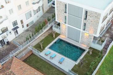 Güllük Uno Elegance Otel