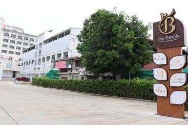 هتل โรงแรมบลอสซั่ม เพชรบูรณ์ Blossom