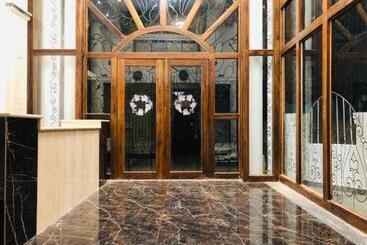 هتل Q 23 Resort & Suites