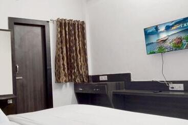 هتل Shyam Palace India Agra
