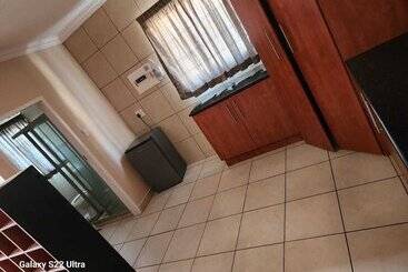 هتل Wampex Guest House Rustenburg