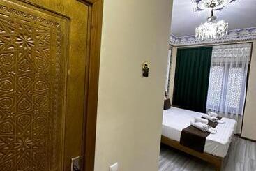 هتل Zarhal Boutique